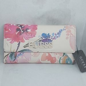 Brand New Guess clutch/wallet